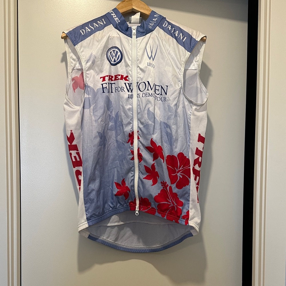 TREK Women's Floral Cycling Vest - Red and Gray